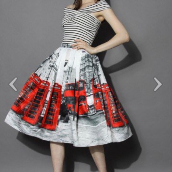 London Pleated Midi Skirt~ BRAND NEW - Picture 2 of 3